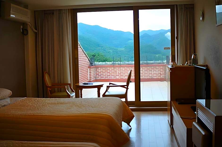 Suanbo Park Hotel