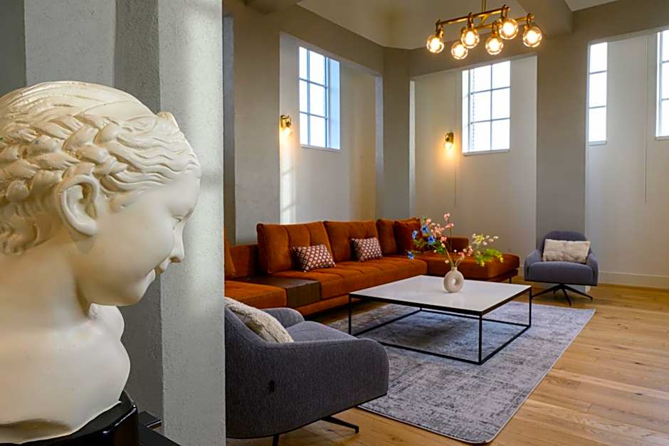 12A, Luxury & Unique, Cinema, Terrace, Stunning View, Central Location!