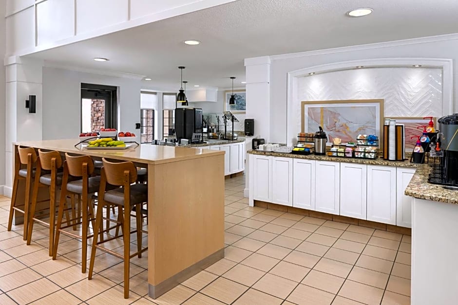 Staybridge Suites Minneapolis-Maple Grove By IHG
