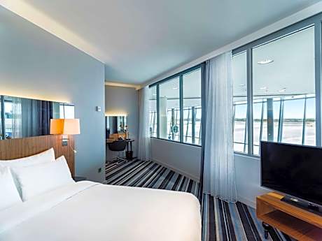 Junior Suite with Runway View