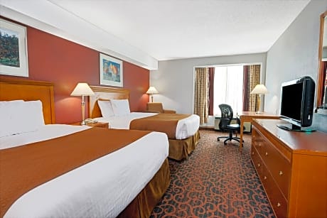 Queen Room with Two Queen Beds - Non-Smoking