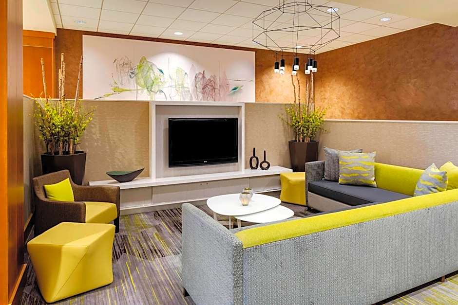 Courtyard by Marriott Boston Logan Airport
