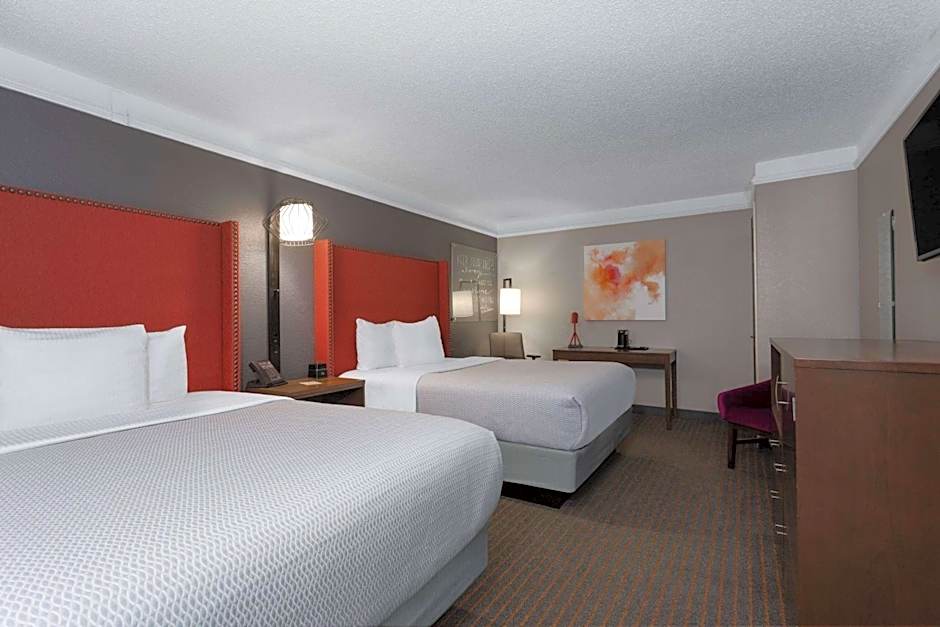 La Quinta Inn & Suites by Wyndham Pensacola