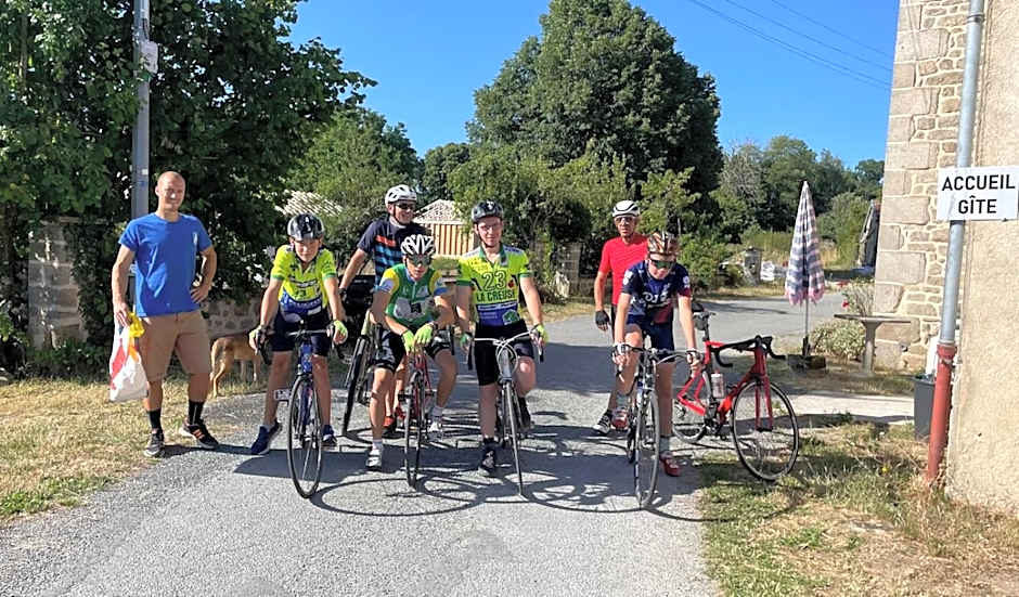 Roue d'escampette Gîte d'étape et cycliste - Village vacances pour tous
