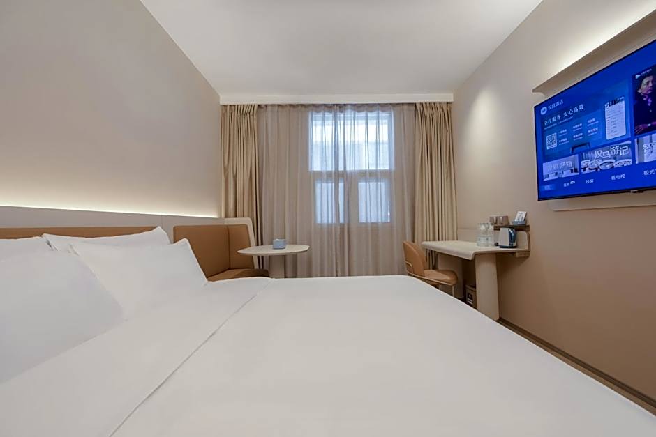 Photo 1 of 6 of Superior 1 King Bed