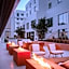Sandbourne Santa Monica, Autograph Collection
