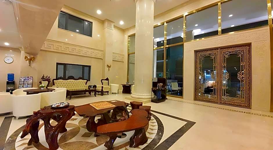 Aaron Riverview Hotel