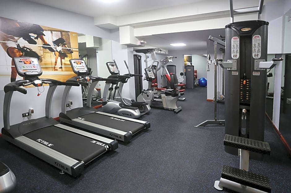 Radisson Hotel Plaza del Bosque