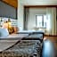 Parion Hotel