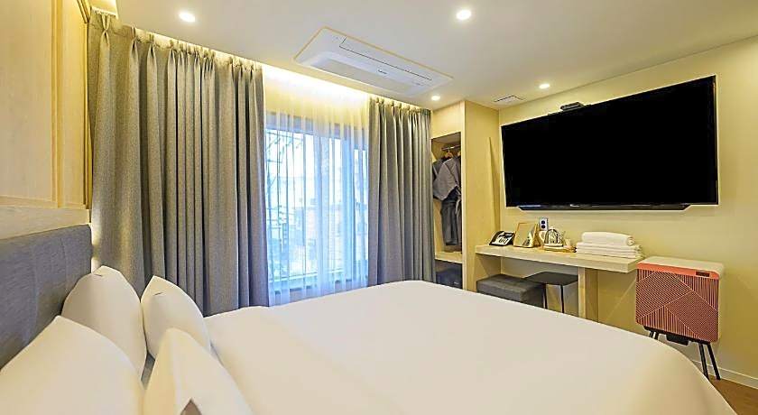 H Avenue Mokpo Peace Plaza branch