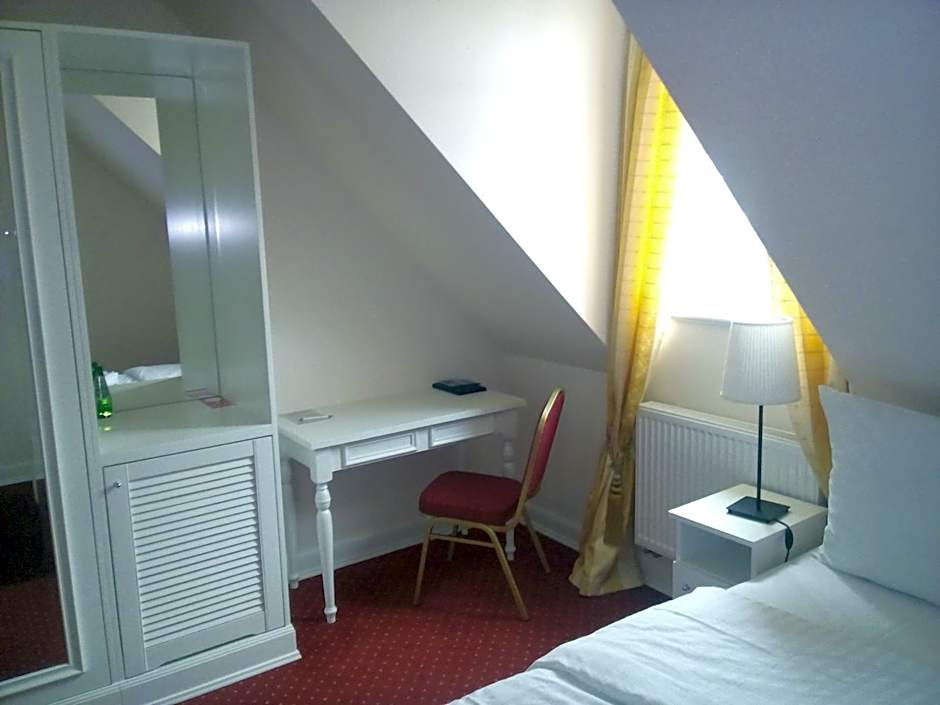 Pałac i Folwark Ńemino