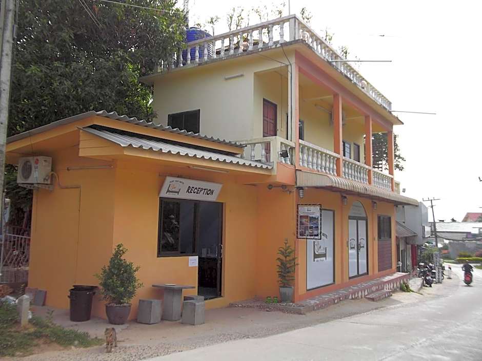 Sleep Tight Hostel at Koh Phangan