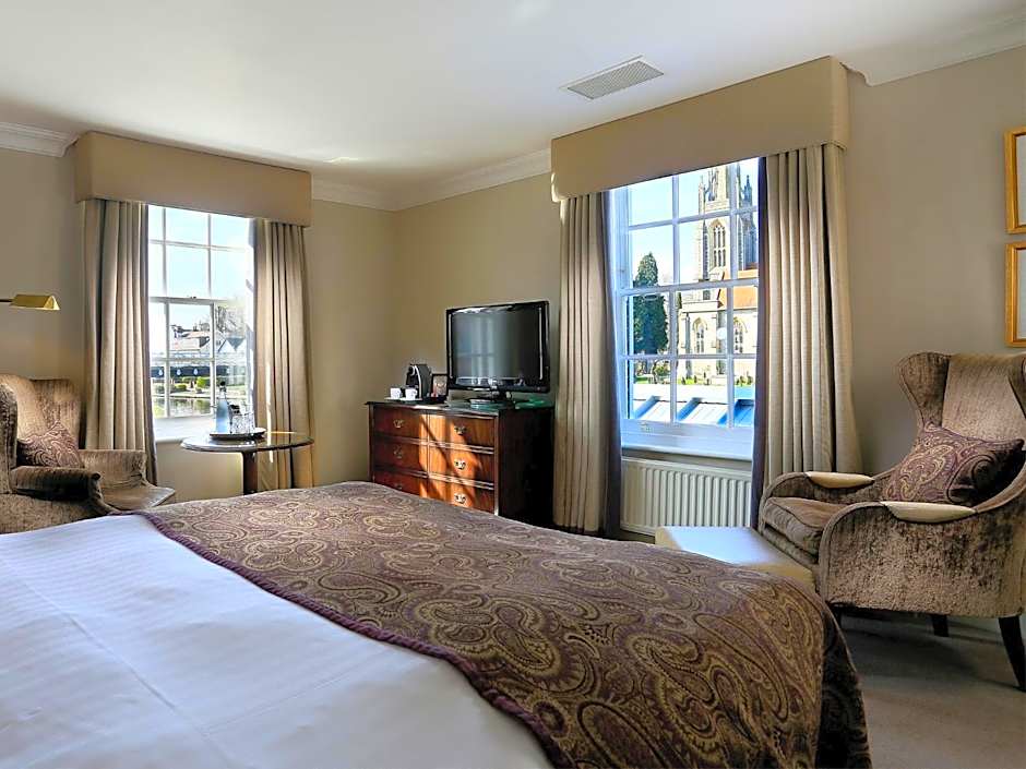 Macdonald Compleat Angler