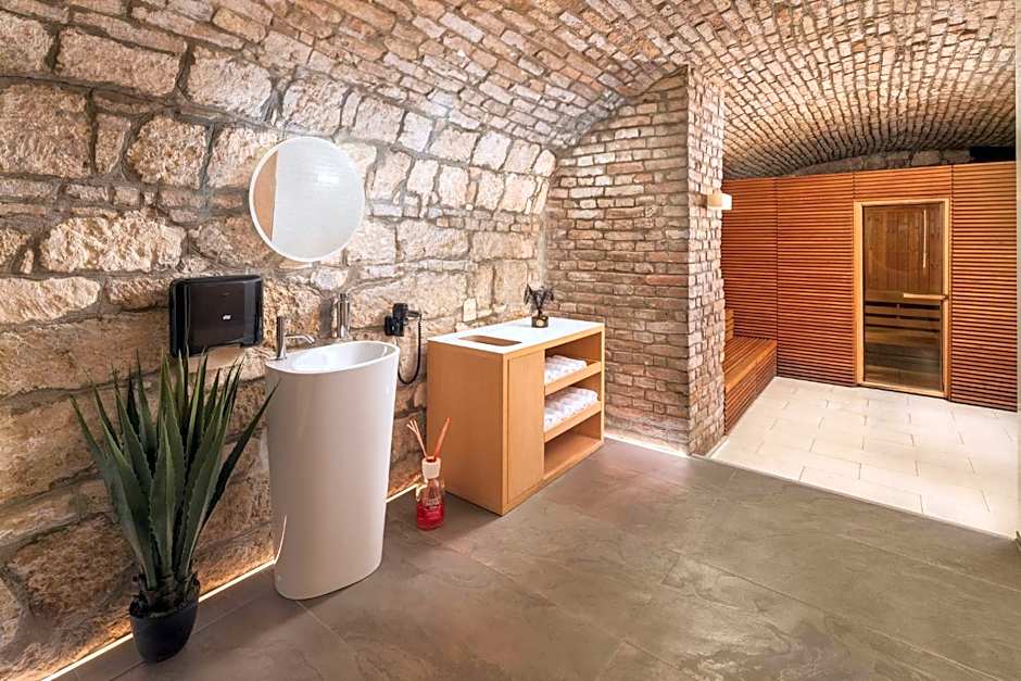 Casati Budapest Hotel