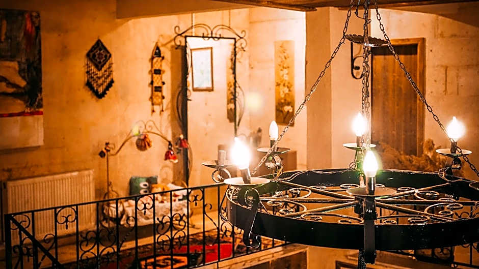 Jerveni Cave Hotel