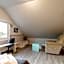 Beautiful renovated home 3 mins drive to Fall