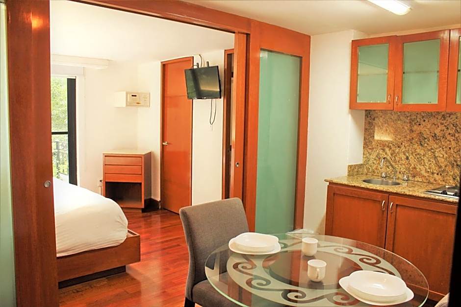 Condesa Suites
