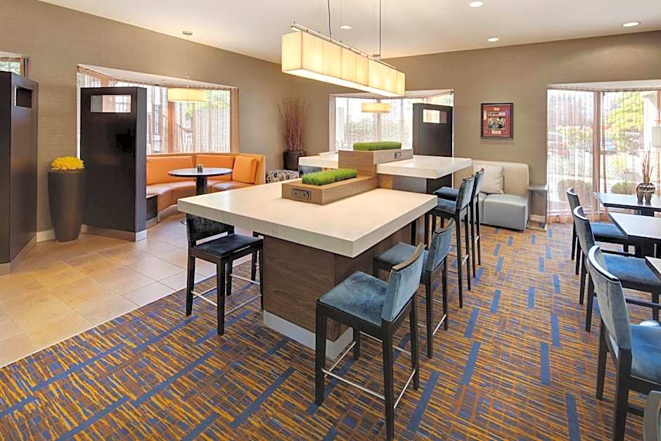 Courtyard by Marriott Cleveland Beachwood