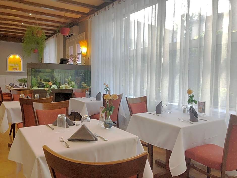 L'EMBLEME - BOUTIQUE HOTEL