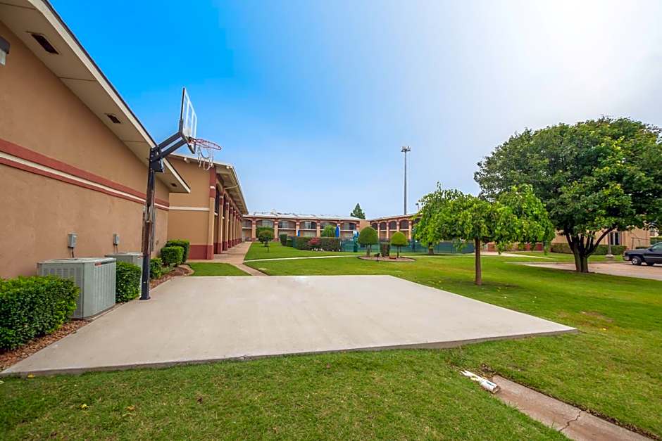 Howard Johnson by Wyndham Oklahoma City
