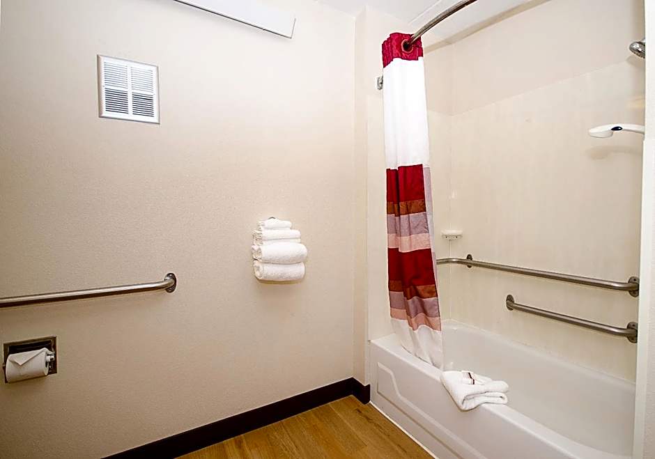 Red Roof Inn Philadelphia - Oxford Valley