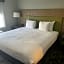 Country Inn & Suites by Radisson, Madison, WI