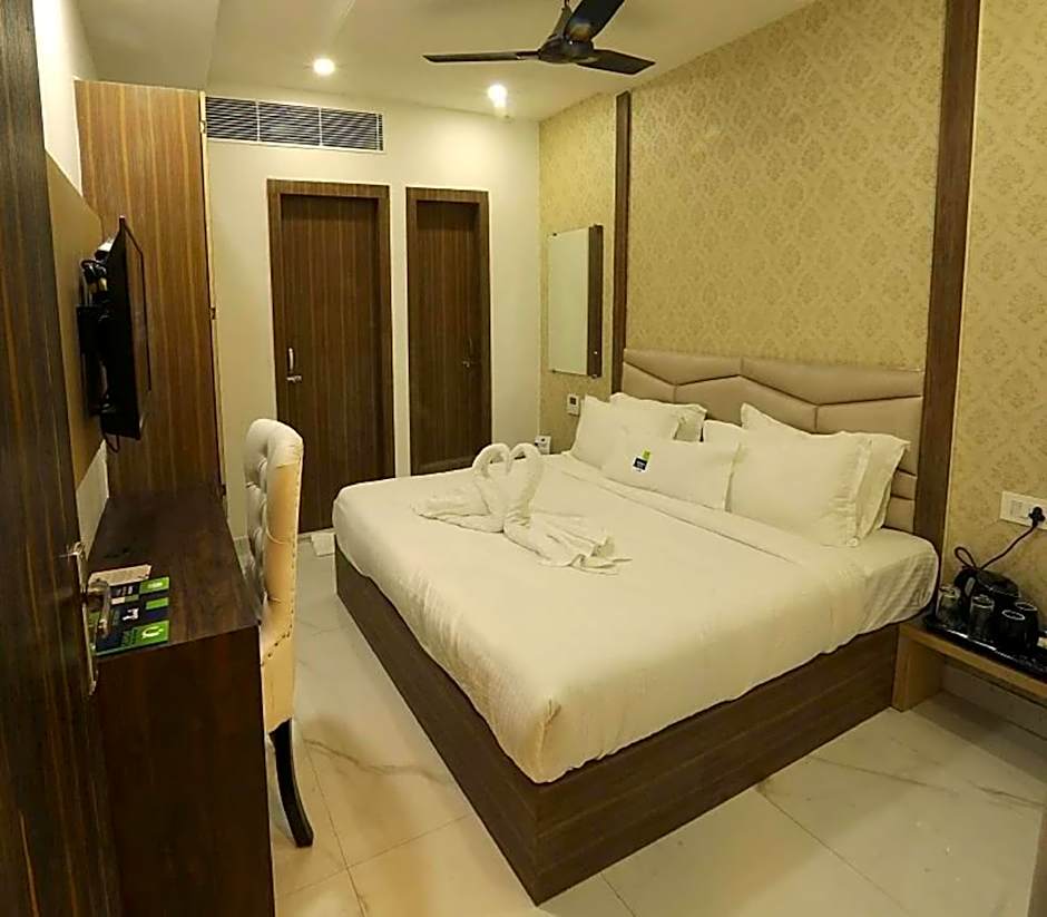 Goroomgo A star Amritsar