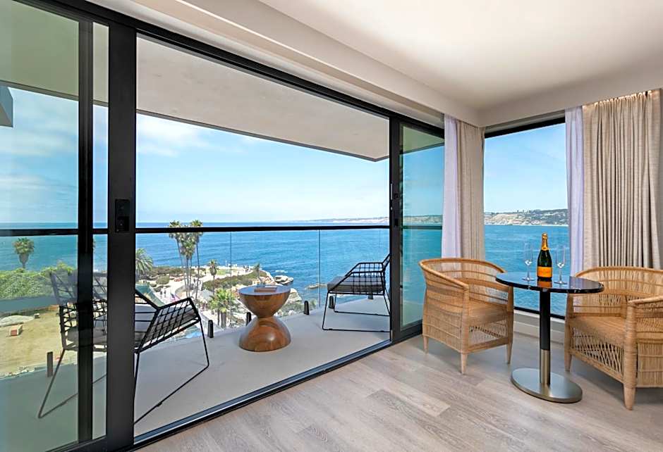 La Jolla Cove Suites
