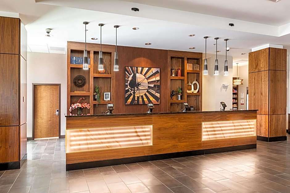 Drury Plaza Hotel Dallas Arlington