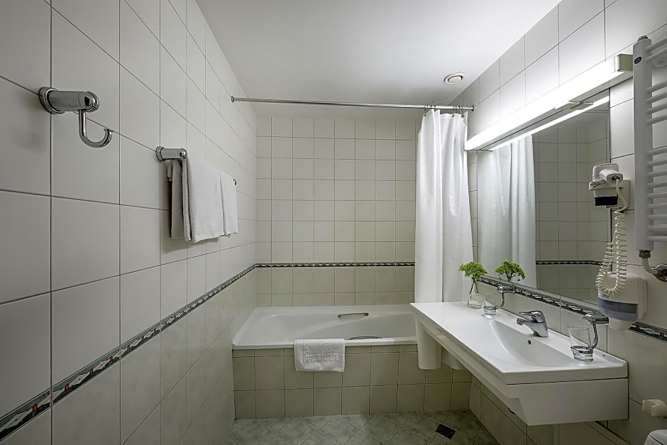 Grata by Centrum Hotels