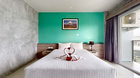 Superior Room with King Bed