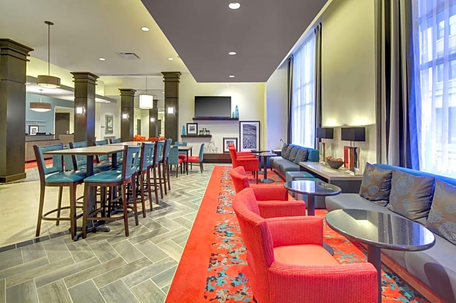 Hampton Inn By Hilton and Suites Roanoke-Downtown, VA