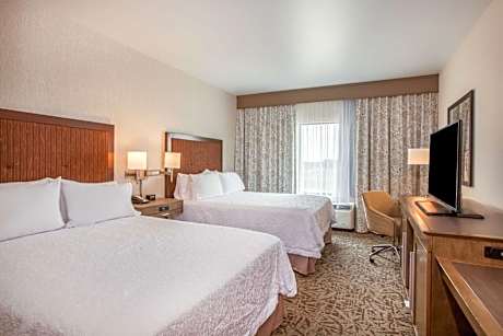 Queen Room with Two Queen Beds (4 Adults)