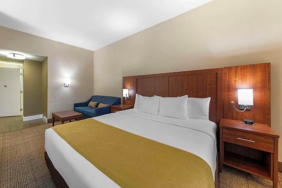 Comfort Suites Tulare