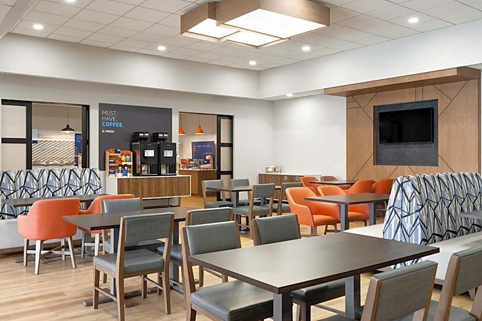Holiday Inn Express Denver Central - North