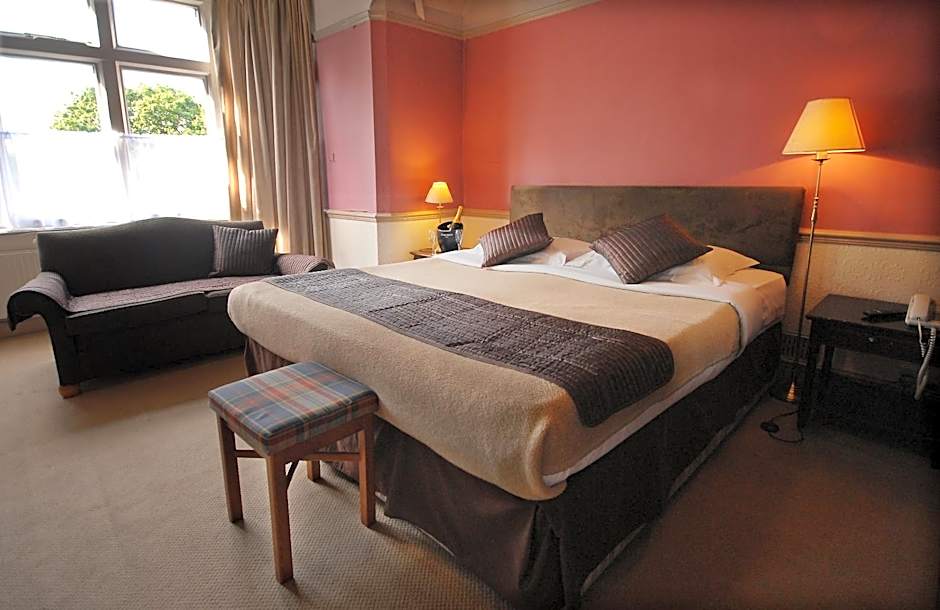 Tree Hotel at Iffley