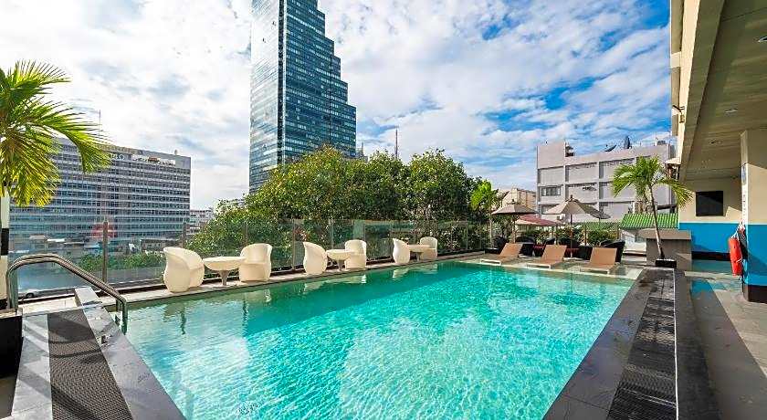 Hilton Garden Inn Bangkok Silom