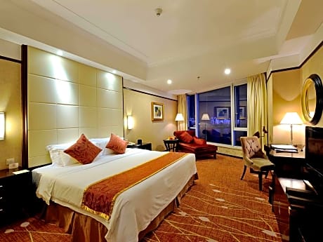 Club Superior King Room