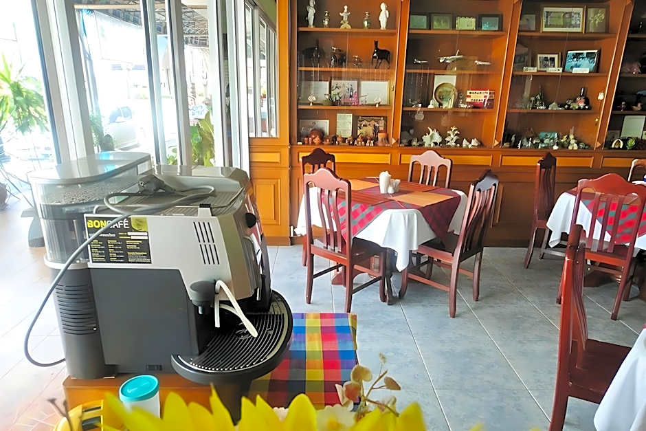 Thepparat Lodge Hotel