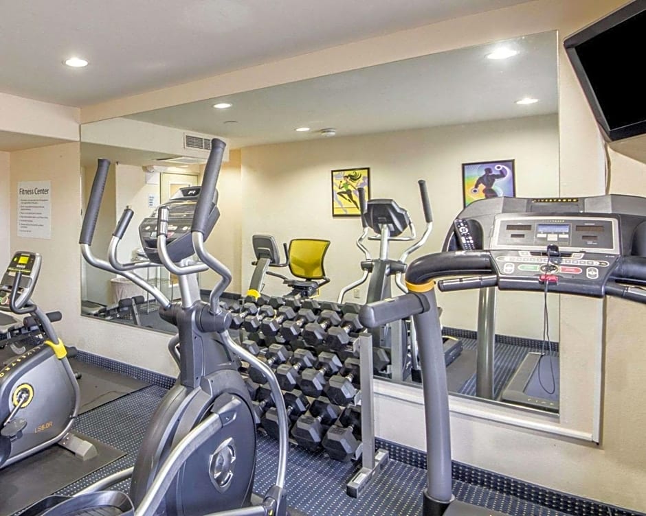Quality Inn Tulsa-Downtown West