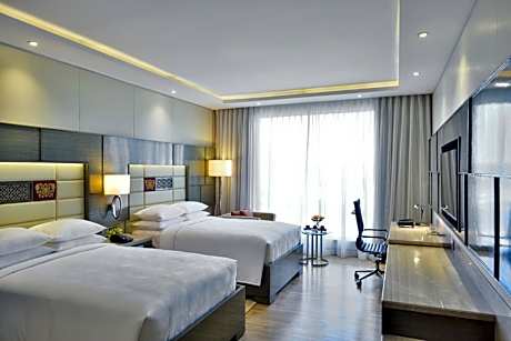 Guest Room, 2 Double. Pool View