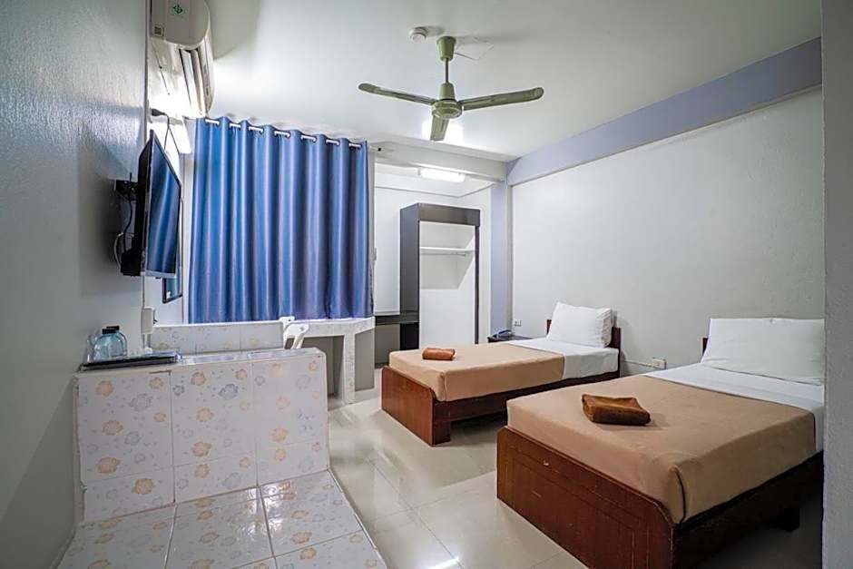 Pasawang Hotel (โรงแรมภาสว่าง)