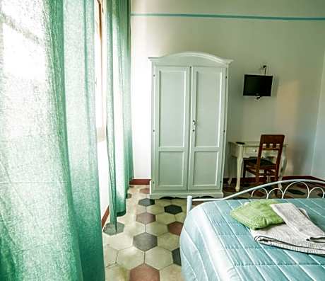 Double Room with Private External Bathroom