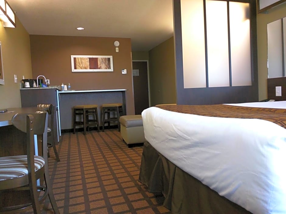 Microtel Inn & Suites By Wyndham Minot