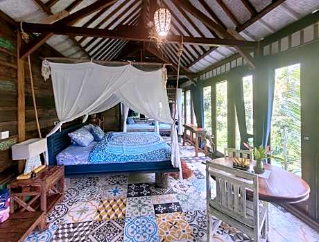 Villa Batari - Artsy Joglo - Private Swimming Pool