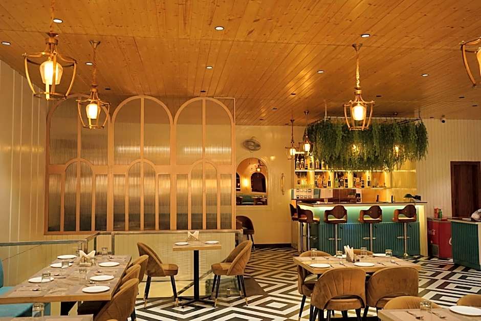 Jannat Hotel (Chamba )