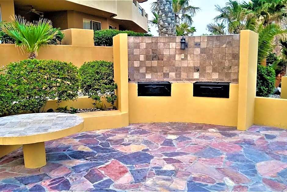 Bella Sirena 305-A - Elegant Oceanview Condo on Beachfront Resort