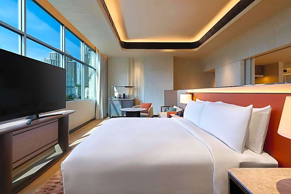 DoubleTree by Hilton Bangkok Ploenchit