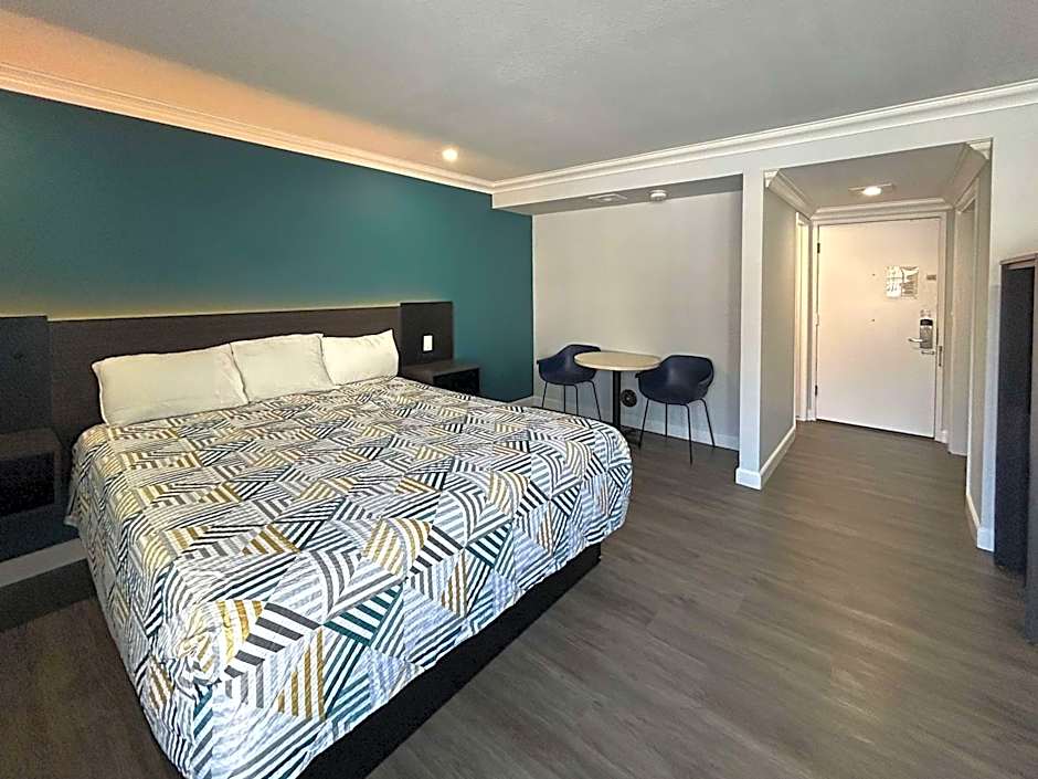 Motel 6 Buena Park, CA Anaheim Near Maingate Knotts