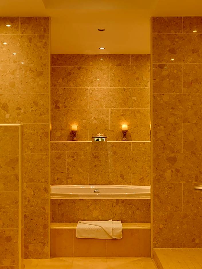 Diamond Coast Hotel